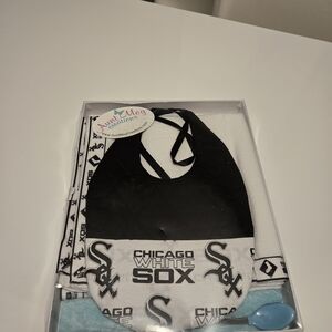 Chicago White Sox Bib Set - Black and White